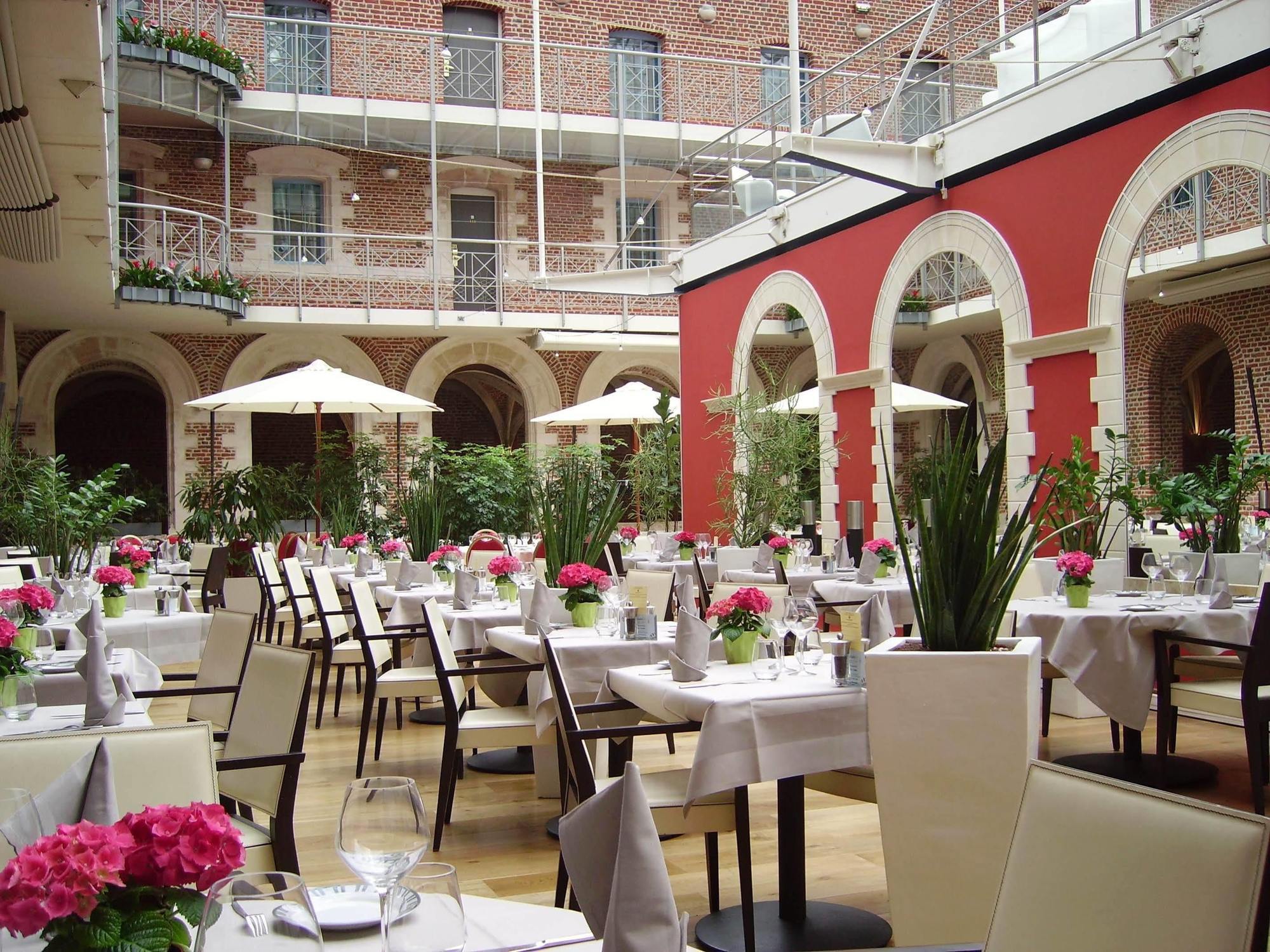 Alliance Lille - Couvent Des Minimes Restoran fotoğraf